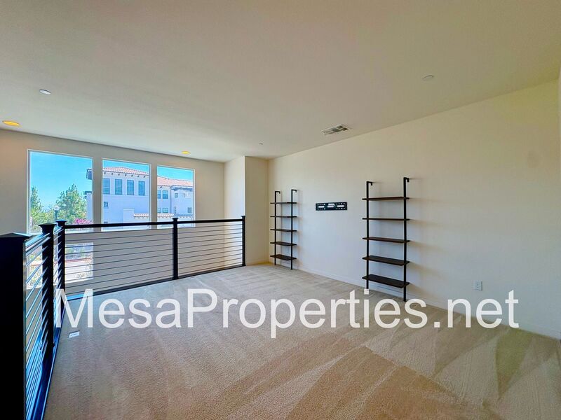 Charming 2 Bed 2.5 Bath Townhome in Montclair property image