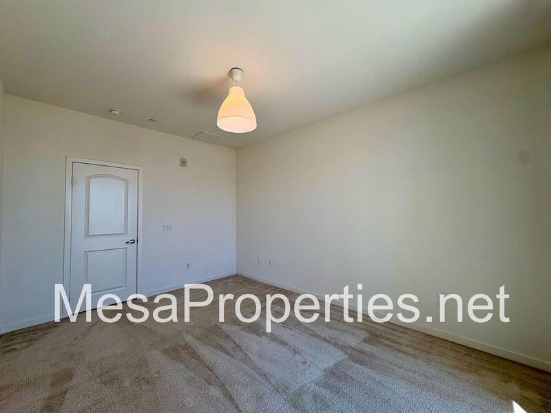 Charming 2 Bed 2.5 Bath Townhome in Montclair property image