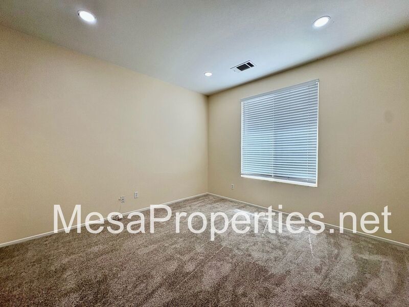 NEW CARPET! 5 Bed 3 Bath Home in Victorville property image