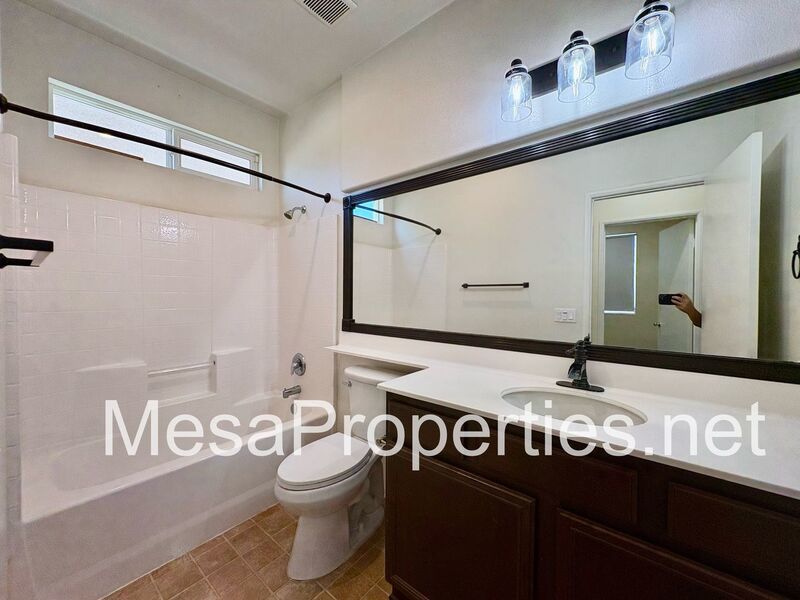 NEW CARPET! 5 Bed 3 Bath Home in Victorville property image