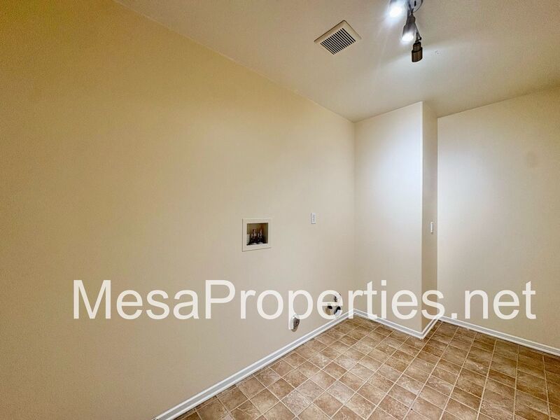 NEW CARPET! 5 Bed 3 Bath Home in Victorville property image