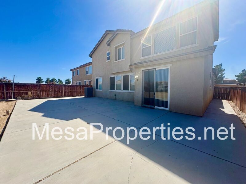 NEW CARPET! 5 Bed 3 Bath Home in Victorville property image