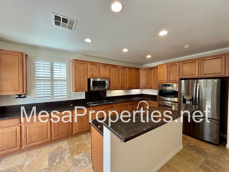 Beautiful 5 Bedroom / 4 Bathroom Home in Rancho Cucamonga! property image