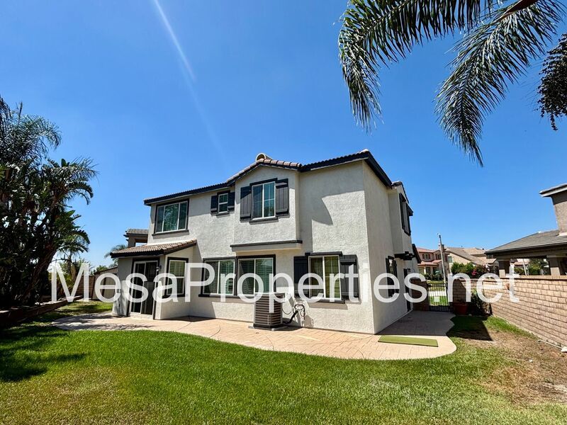 Beautiful 5 Bedroom / 4 Bathroom Home in Rancho Cucamonga! property image