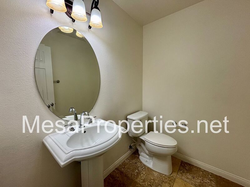 Beautiful 5 Bedroom / 4 Bathroom Home in Rancho Cucamonga! property image