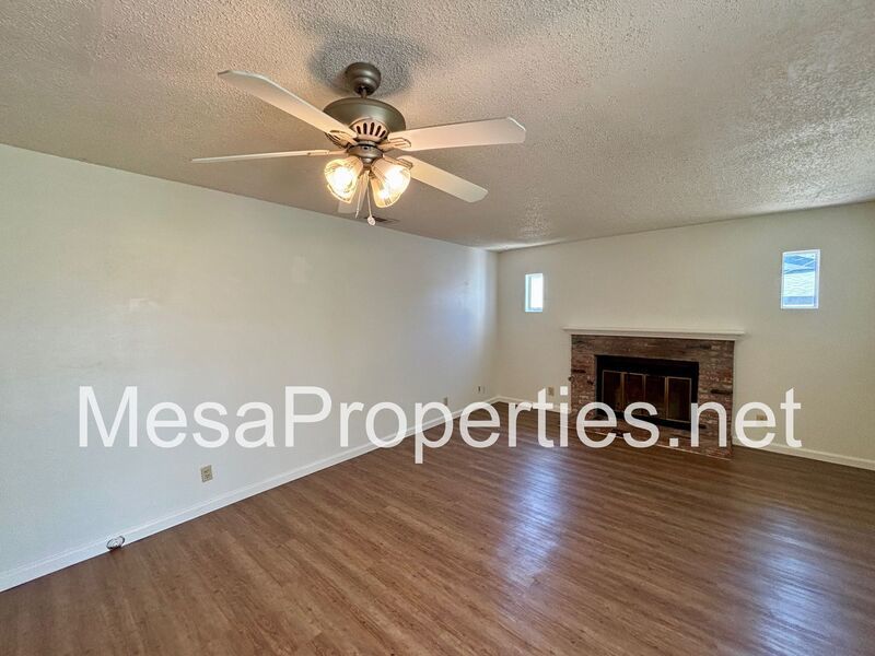 Beautiful 4 Bed 2 Bath Home in Riverside! property image
