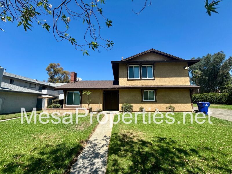 Beautiful 3 Bed, 1.5 Bath Apartment in Ontario property image