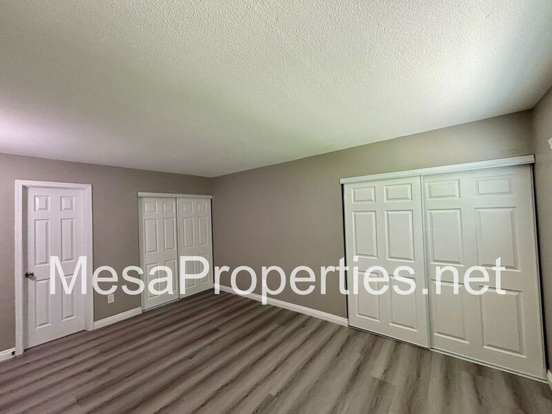 Beautiful 3 Bed, 1.5 Bath Apartment in Ontario property image