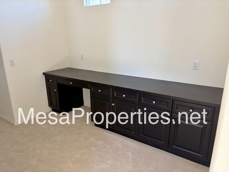 Beautiful 5 bd/3ba Single Family Home in Ontario Ranch! property image