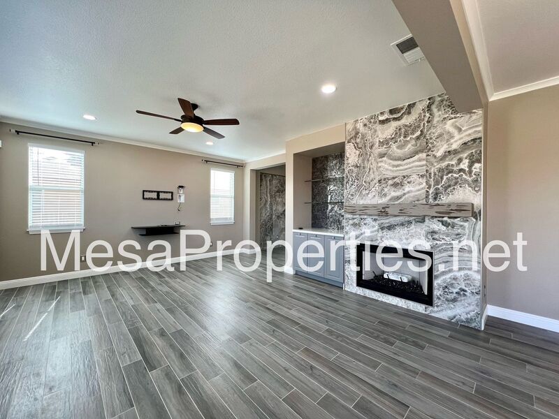 Move in Ready 4 Bed 3 Bath Home in Victorville property image