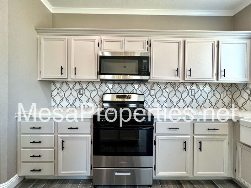 Move in Ready 4 Bed 3 Bath Home in Victorville property image