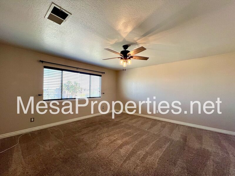 Move in Ready 4 Bed 3 Bath Home in Victorville property image