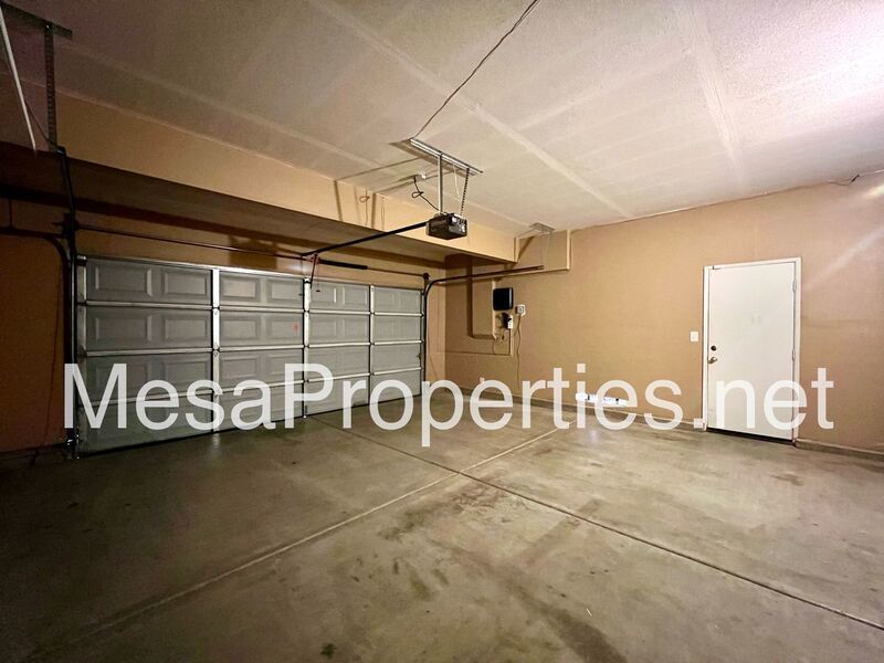 Move in Ready 4 Bed 3 Bath Home in Victorville property image