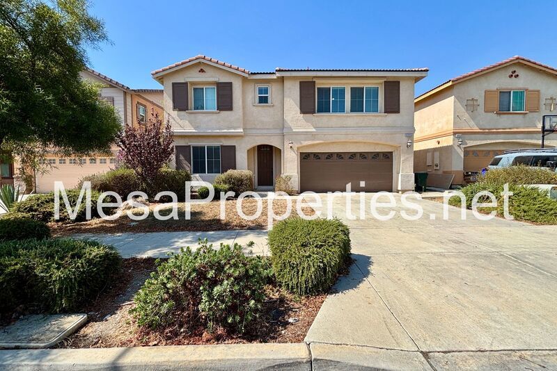 Large 4 Bedroom/3 Bath Home with 3 Car Garage in Fontana! property image