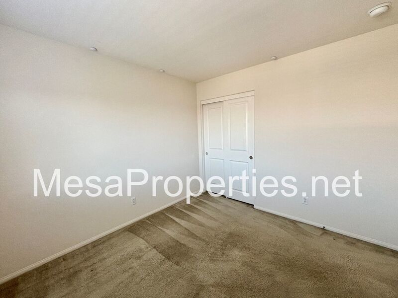 Large 4 Bedroom/3 Bath Home with 3 Car Garage in Fontana! property image