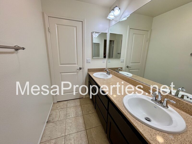 Large 4 Bedroom/3 Bath Home with 3 Car Garage in Fontana! property image