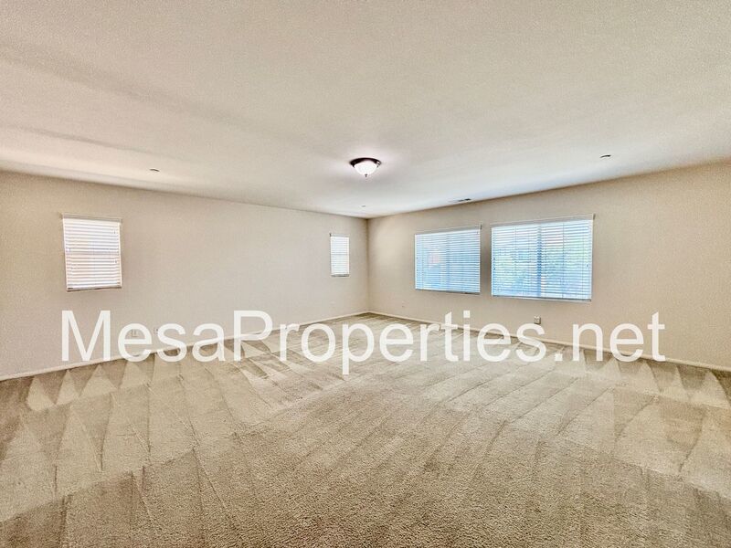 Large 4 Bedroom/3 Bath Home with 3 Car Garage in Fontana! property image