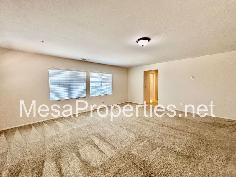 Large 4 Bedroom/3 Bath Home with 3 Car Garage in Fontana! property image