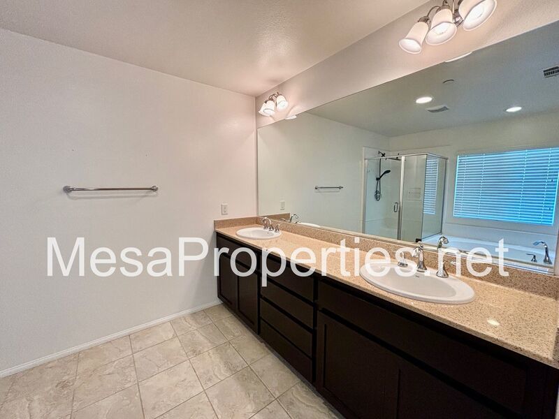 Large 4 Bedroom/3 Bath Home with 3 Car Garage in Fontana! property image