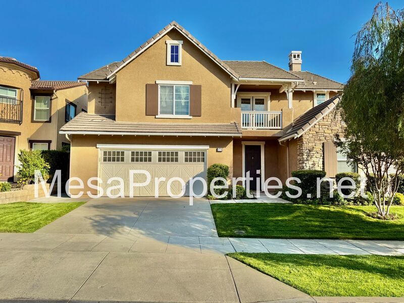 Move In Ready 5 Bed 4 Bath North Upland Home Near The Colonies property image