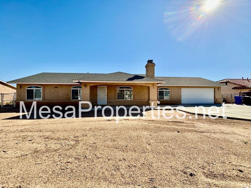 Spacious 4 bedroom 2 bath home with a 2 car garage located in Apple Valley! property image