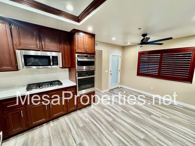 Beautiful 4 Bedroom, 2.5 Bathroom Home in Rialto! property image