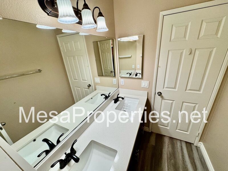 Beautiful 4 Bedroom, 2.5 Bathroom Home in Rialto! property image