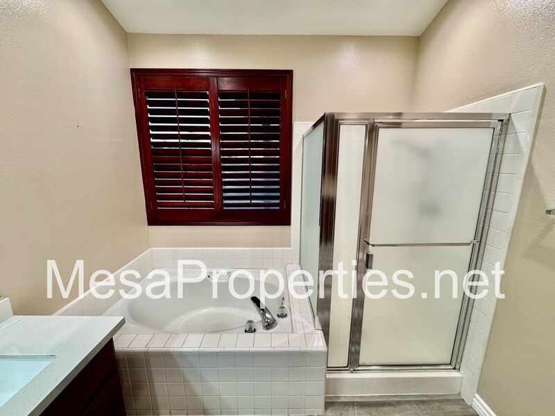 Beautiful 4 Bedroom, 2.5 Bathroom Home in Rialto! property image