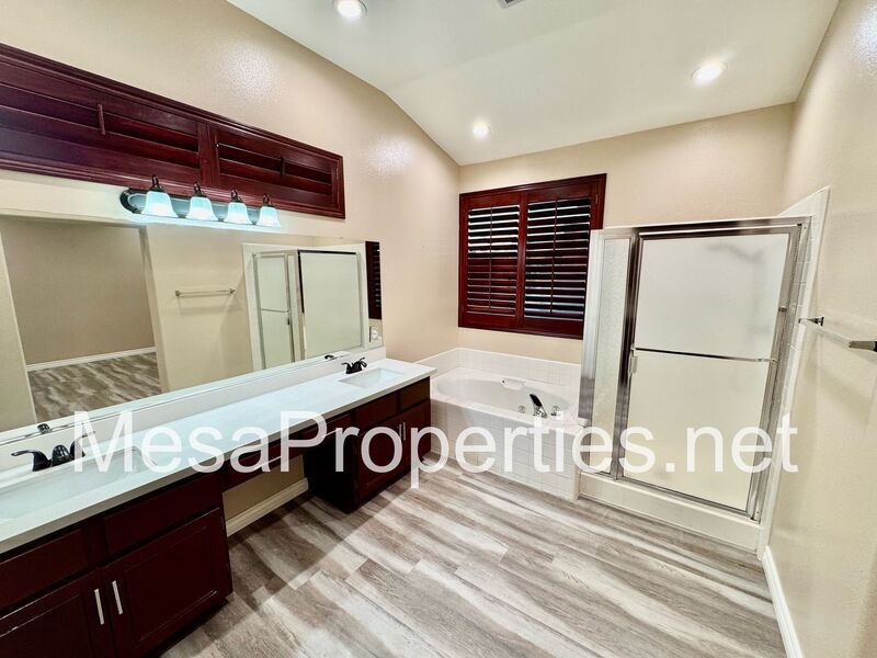 Beautiful 4 Bedroom, 2.5 Bathroom Home in Rialto! property image