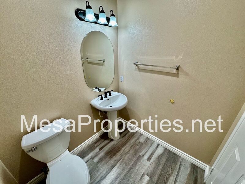 Beautiful 4 Bedroom, 2.5 Bathroom Home in Rialto! property image