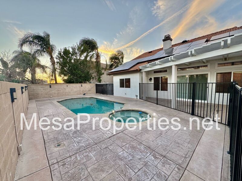Beautiful 4 Bedroom, 2.5 Bathroom Home in Rialto! property image
