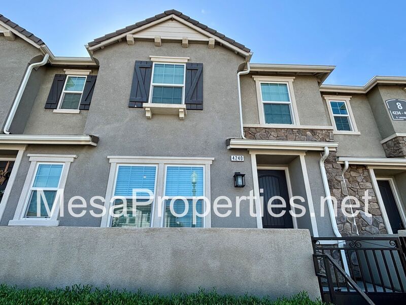 Beautiful 3 Bedroom Home In Ontario Ranch! property image