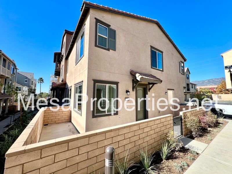 Welcome to this 2023, expertly crafted 3-bedroom 2.5-bathroom home. Solar is included at no extra cost! property image