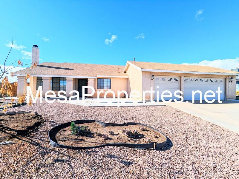Spacious 3-Bedroom 2-Bath Home with 3-Car Garage in Prime Victorville Location! property image